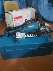 Máy bào bê tông MAKITA PC5000C
